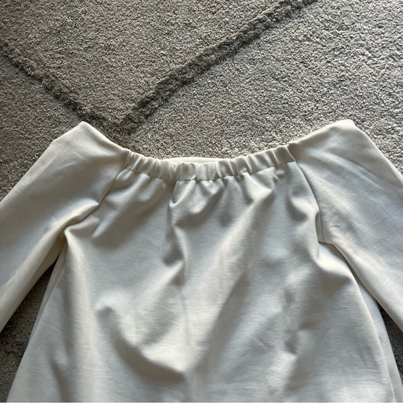 TUCKERNUCK White Miranda Off the Shoulder Blouse top chic minimalist medium - Picture 8 of 9